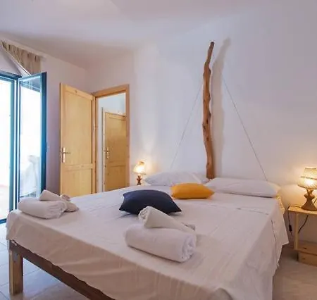 La Caletta Bay, 2 Apartments 100Mt From The Beach *