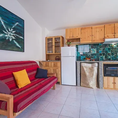Apartment La Caletta Bay, 2 Apartments 100Mt From The Beach La Caletta